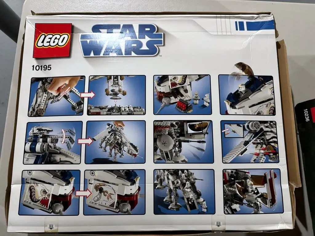 Republic Dropship with AT-OT, photograph 2