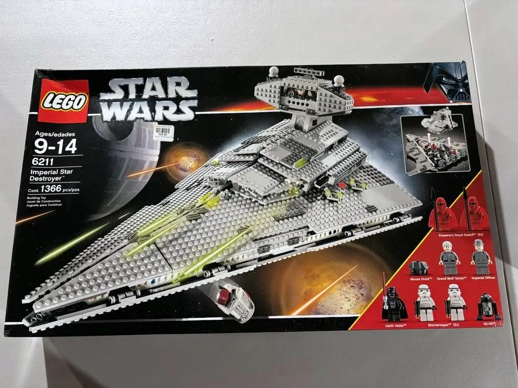Imperial Star Destroyer, photograph 1